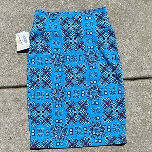 💙MAKE OFFER💙NWT!!LuLaRoe Cassie skirt💙